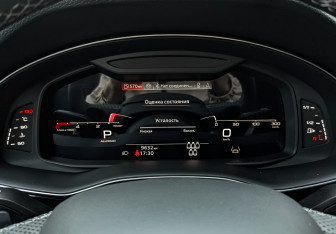 Подержанный автомобиль Audi Q7 2024 года (13 фото)