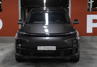 Подержанный автомобиль LiXiang L9 2023 года (2 фото)