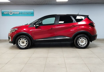 Подержанный автомобиль Renault Kaptur 2019 года (8 фото)