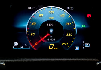 Подержанный автомобиль Mercedes-Benz GLB 2021 года (13 фото)