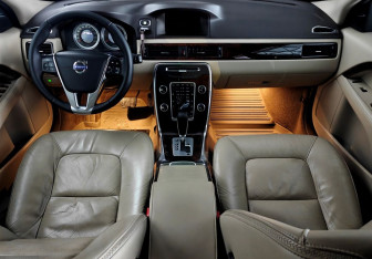 Подержанный автомобиль Volvo XC70 2011 года (11 фото)