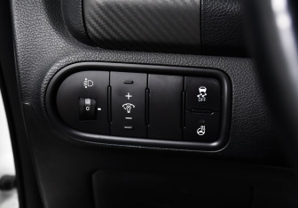 Подержанный автомобиль Kia Cerato Sedan 2013 года (13 фото)