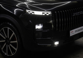 Подержанный автомобиль Jaecoo J7 2023 года (25 фото)