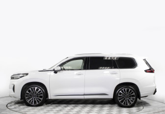 Подержанный автомобиль Exeed VX 2023 года (8 фото)