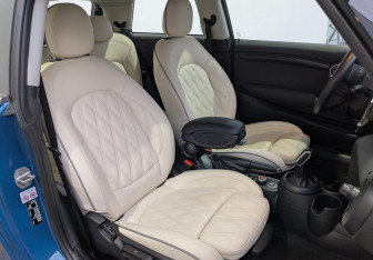 Подержанный автомобиль MINI Hatch 2021 года (22 фото)