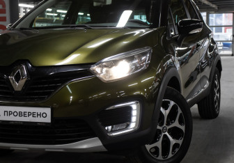 Подержанный автомобиль Renault Kaptur 2017 года (22 фото)