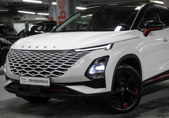Подержанный автомобиль Omoda C5 2023 года (23 фото)