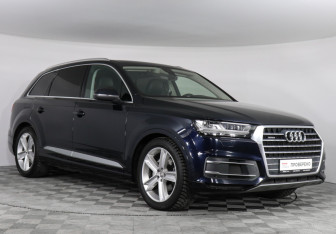 Подержанный автомобиль Audi Q7 2016 года (3 фото)
