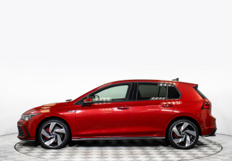 Подержанный автомобиль Volkswagen Golf GTI Hatchback 2021 года (8 фото)
