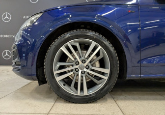 Подержанный автомобиль Audi Q5 2017 года (26 фото)