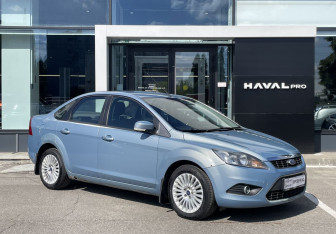 Подержанный автомобиль Ford Focus Sedan 2010 года (3 фото)