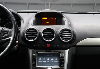 Подержанный автомобиль Opel Antara 2014 года (15 фото)
