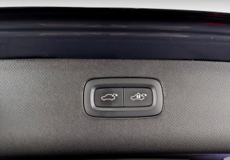 Подержанный автомобиль Volvo XC90 2020 года (27 фото)