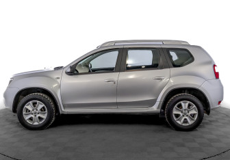 Подержанный автомобиль Nissan Terrano 2021 года (8 фото)