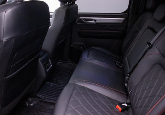 Подержанный автомобиль JAC T9 2024 года (9 фото)