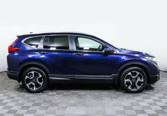 Подержанный автомобиль Honda CR-V 2017 года (4 фото)