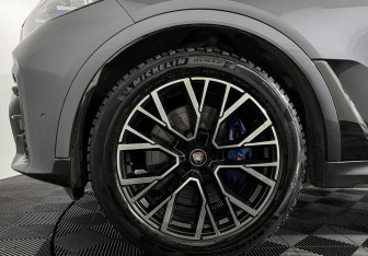 Подержанный автомобиль BMW X7 2020 года (7 фото)