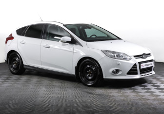 Подержанный автомобиль Ford Focus Hatchback 2011 года (3 фото)