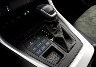 Подержанный автомобиль Toyota RAV4 2022 года (29 фото)