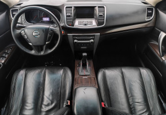 Подержанный автомобиль Nissan Teana 2011 года (9 фото)