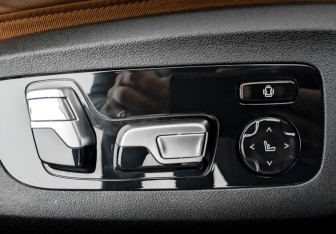 Подержанный автомобиль BMW X5 2018 года (26 фото)