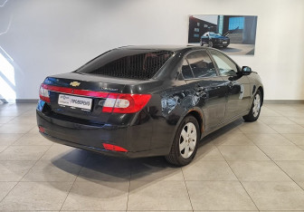Подержанный автомобиль Chevrolet Epica 2008 года (5 фото)