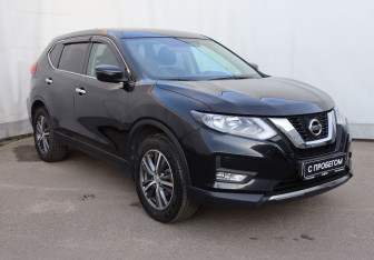 Подержанный автомобиль Nissan X-Trail 2019 года (3 фото)