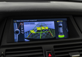 Подержанный автомобиль BMW X5 M 2010 года (15 фото)