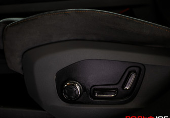 Подержанный автомобиль Zeekr 001 2023 года (17 фото)