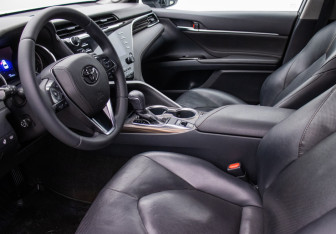 Подержанный автомобиль Toyota Camry Sedan 2019 года (10 фото)