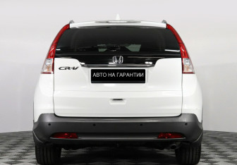 Подержанный автомобиль Honda CR-V 2014 года (4 фото)