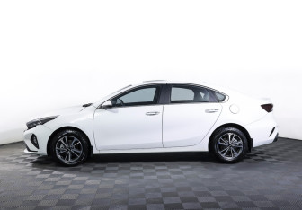 Подержанный автомобиль Kia K3 Sedan 2024 года (8 фото)