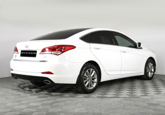 Подержанный автомобиль Hyundai i40 Sedan 2017 года (3 фото)