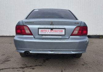 Подержанный автомобиль Mitsubishi Galant Sedan 2003 года (6 фото)