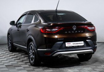Подержанный автомобиль Renault Arkana 2019 года (7 фото)