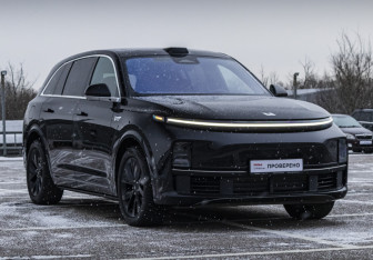 Подержанный автомобиль LiXiang L7 2023 года (3 фото)