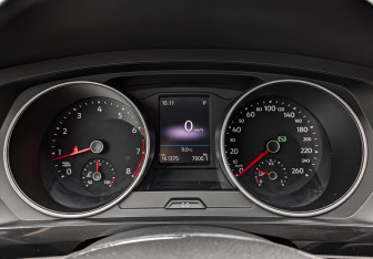 Подержанный автомобиль Volkswagen Tiguan 2019 года (13 фото)