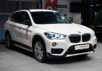 Подержанный автомобиль BMW X1 2018 года (3 фото)