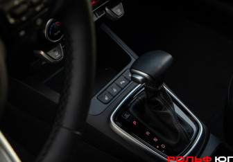 Подержанный автомобиль Kia Rio Hatchback 2022 года (12 фото)