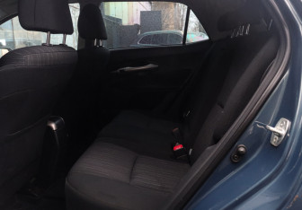 Подержанный автомобиль Toyota Auris Hatchback 2009 года (10 фото)