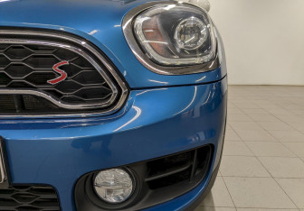 Подержанный автомобиль MINI Countryman 2017 года (16 фото)