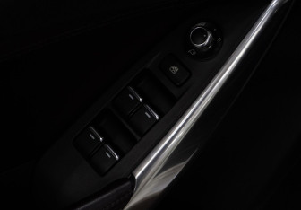 Подержанный автомобиль Mazda 6 Sedan 2015 года (15 фото)