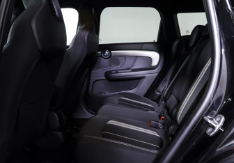 Подержанный автомобиль MINI Countryman 2021 года (11 фото)