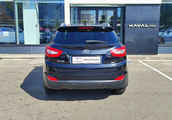 Подержанный автомобиль Hyundai ix35 2013 года (6 фото)