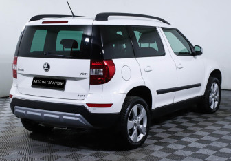 Подержанный автомобиль Skoda Yeti 2015 года (3 фото)