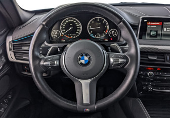 Подержанный автомобиль BMW X6 2018 года (22 фото)