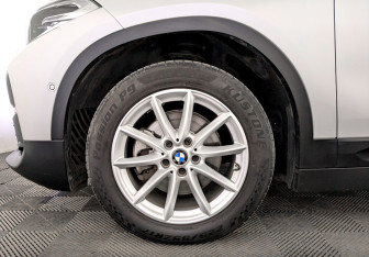 Подержанный автомобиль BMW X2 2020 года (18 фото)