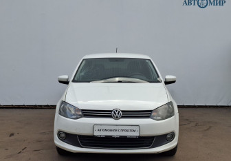 Подержанный автомобиль Volkswagen Polo Sedan 2013 года (2 фото)