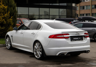Подержанный автомобиль Jaguar XF Sedan 2014 года (5 фото)