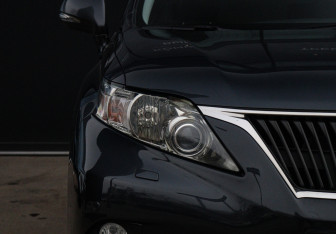 Подержанный автомобиль Lexus RX 2011 года (22 фото)